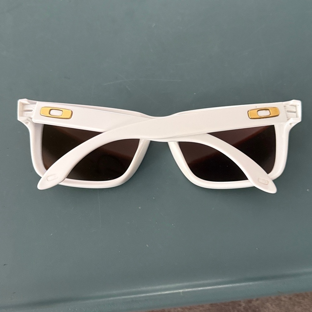 Oakley White Sunglasses with Yellow Lenses - Picture 2 of 10